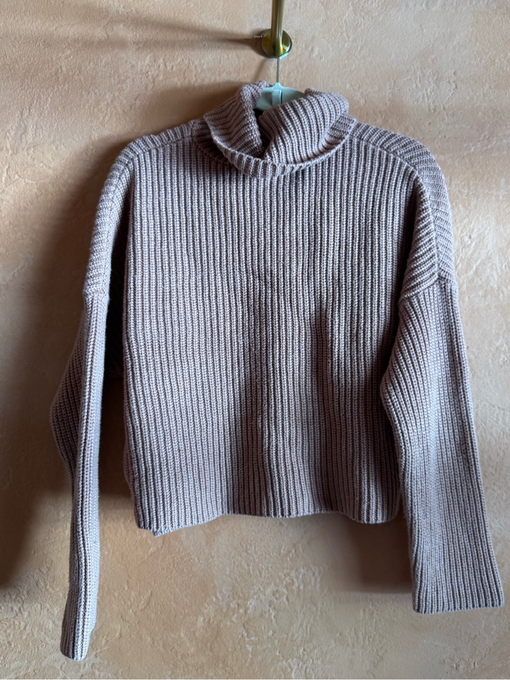 Abercrombie & Fitch Mauve Pink Chunky Ribbed Turtleneck Sweater Size M